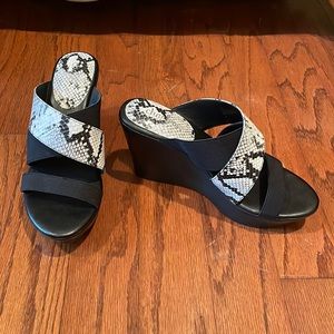 Wedge sandals- black and white python
